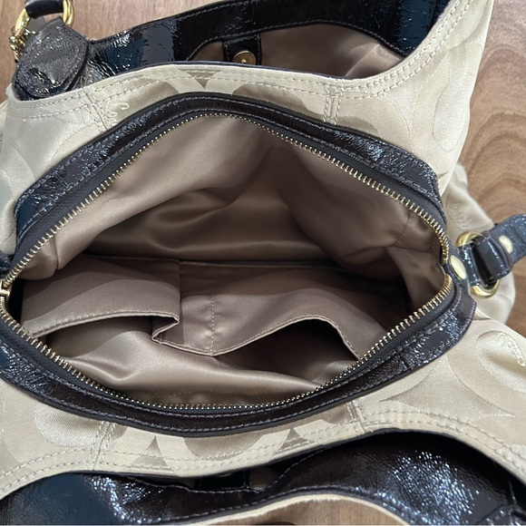 Vintage Coach F0973-14395 Beige and Dark Brown Shoulder Bag - Picture 14 of 16